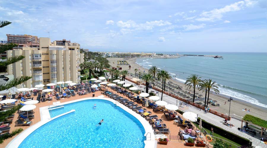 2-riviera-pool-seaview-hotel-benalmadena-costa